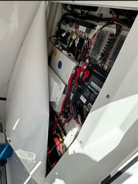 27ft Sportsman Yacht For Sale