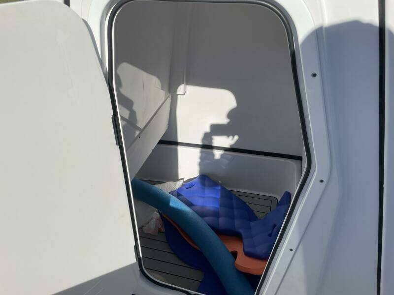 27ft Sportsman Yacht For Sale