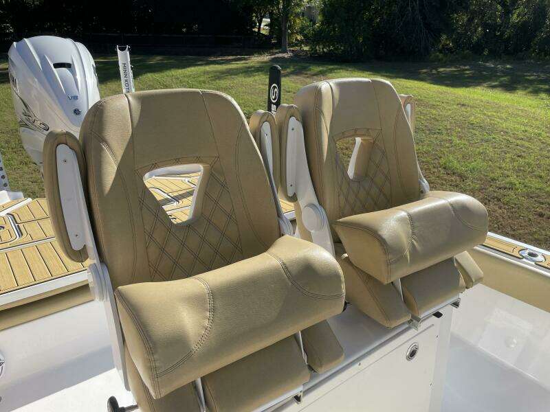 27ft Sportsman Yacht For Sale