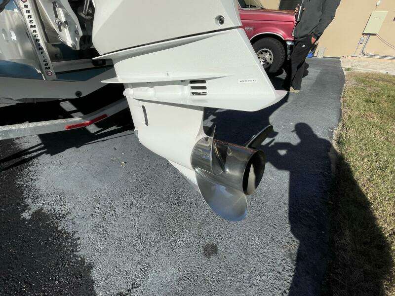 27ft Sportsman Yacht For Sale