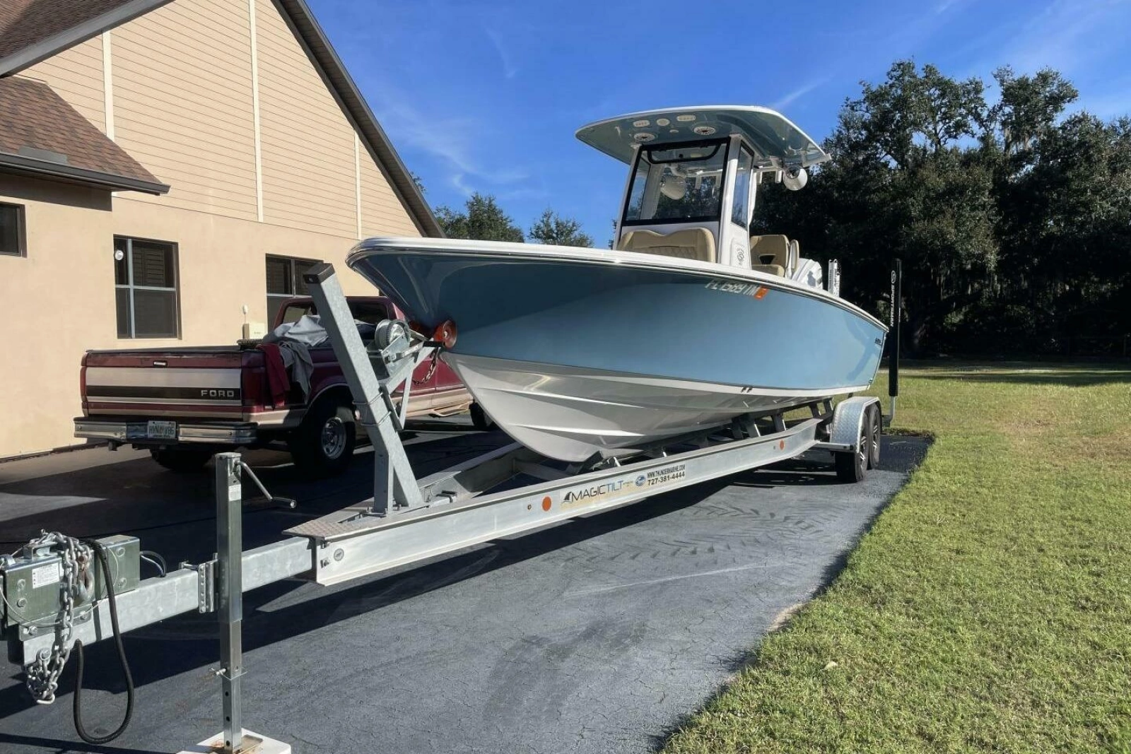 2023 Sportsman Masters 267 Bay Boat
