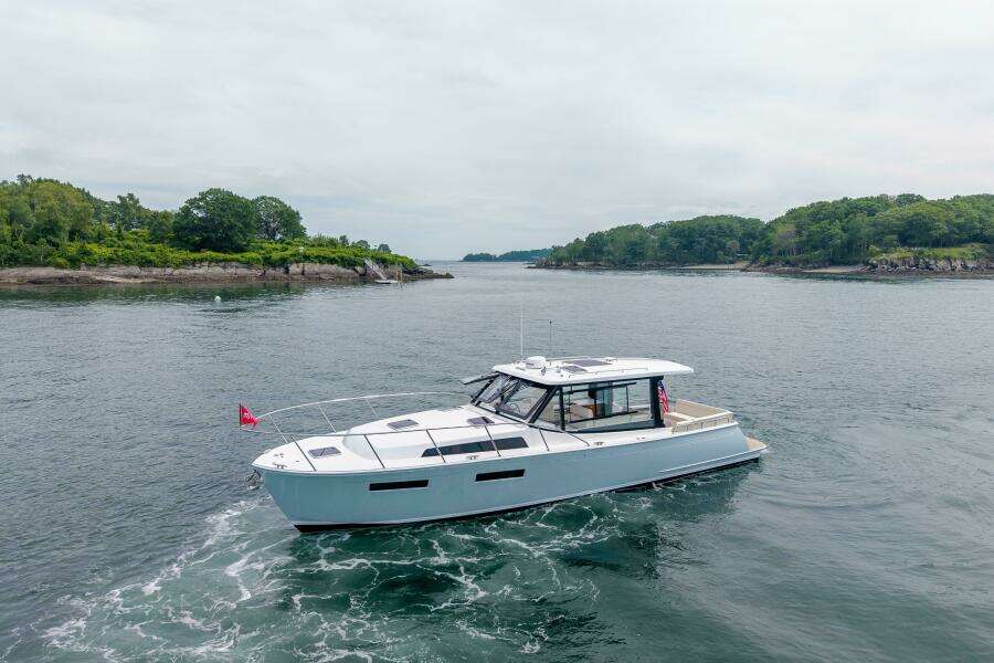 42ft MJM Yacht For Sale