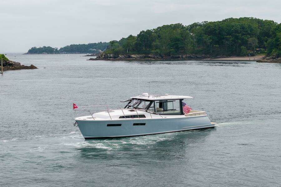 42ft MJM Yacht For Sale