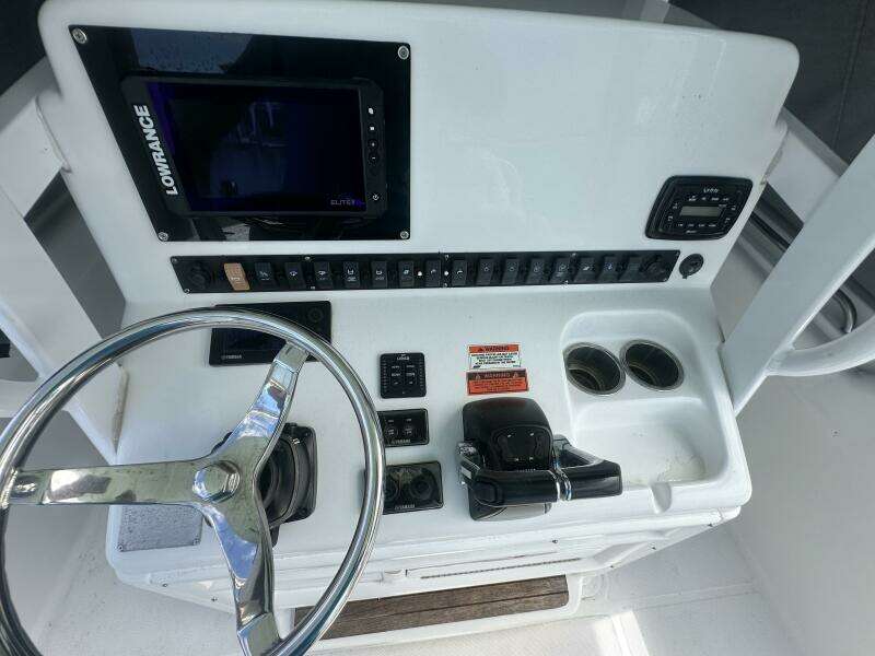 27ft Sea Hunt Yacht For Sale