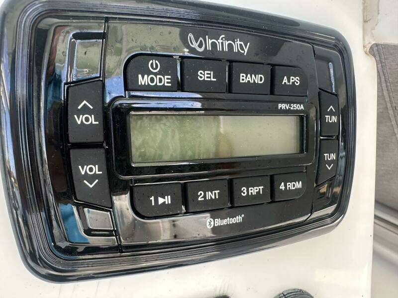 27ft Sea Hunt Yacht For Sale