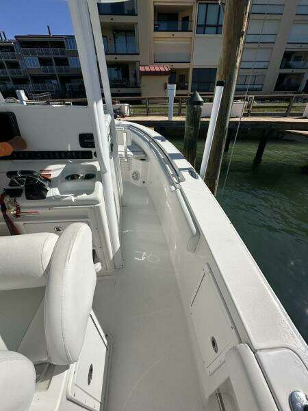 27ft Sea Hunt Yacht For Sale