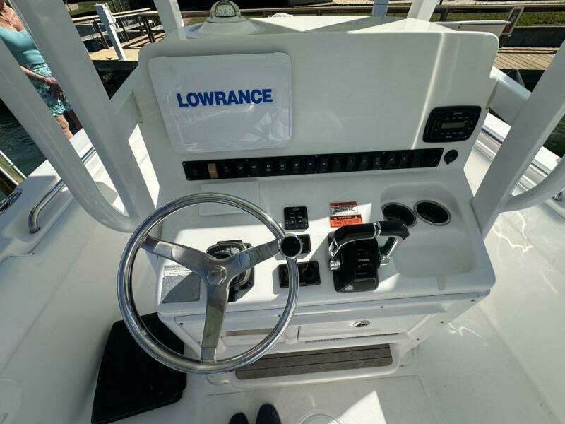 27ft Sea Hunt Yacht For Sale