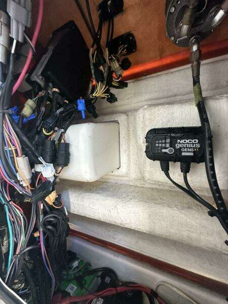 27ft Sea Hunt Yacht For Sale