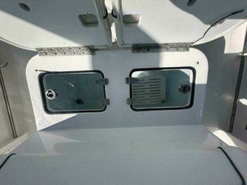 27ft Sea Hunt Yacht For Sale