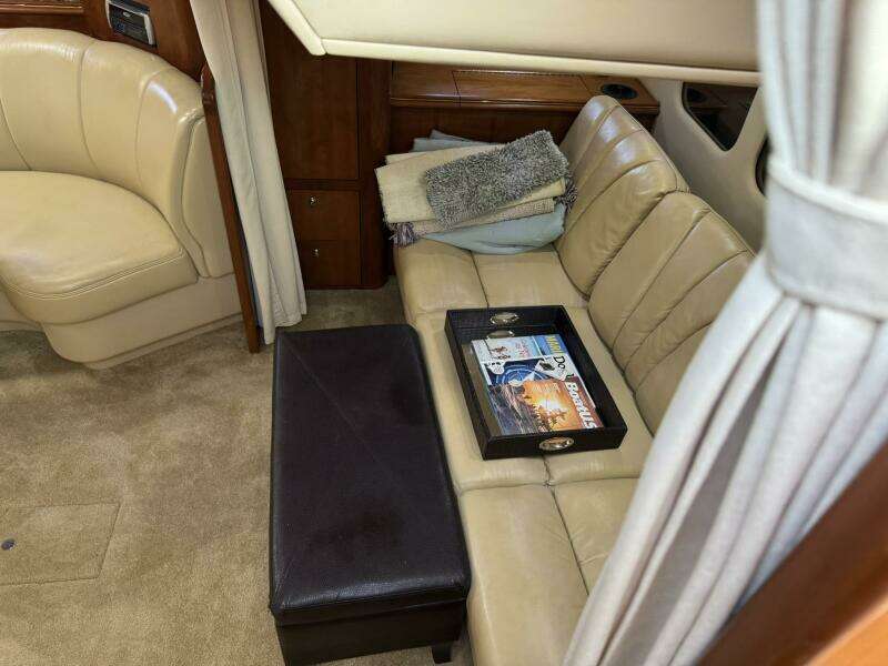 37ft Cruisers Yacht For Sale