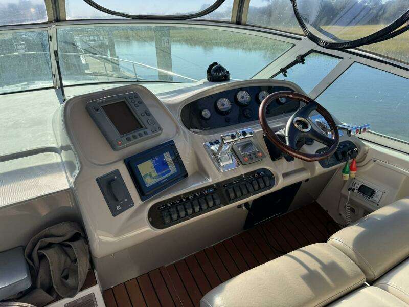37ft Cruisers Yacht For Sale