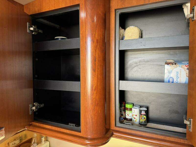 37ft Cruisers Yacht For Sale