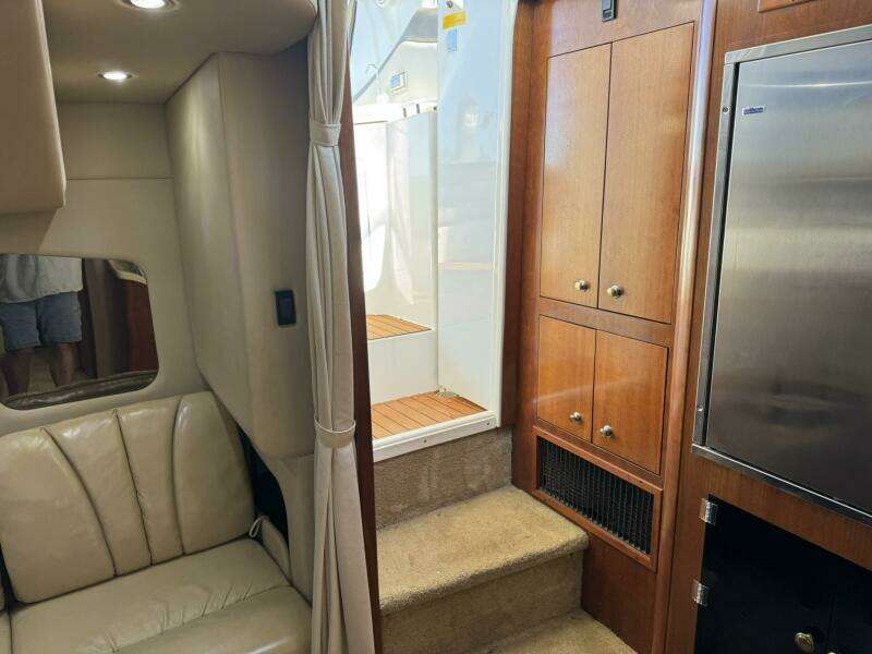 37ft Cruisers Yacht For Sale