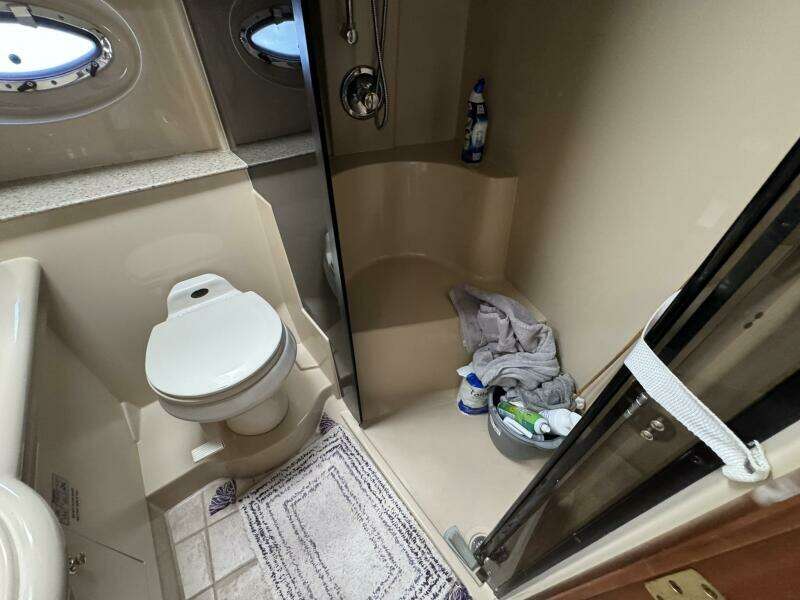 37ft Cruisers Yacht For Sale