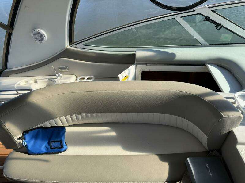 37ft Cruisers Yacht For Sale