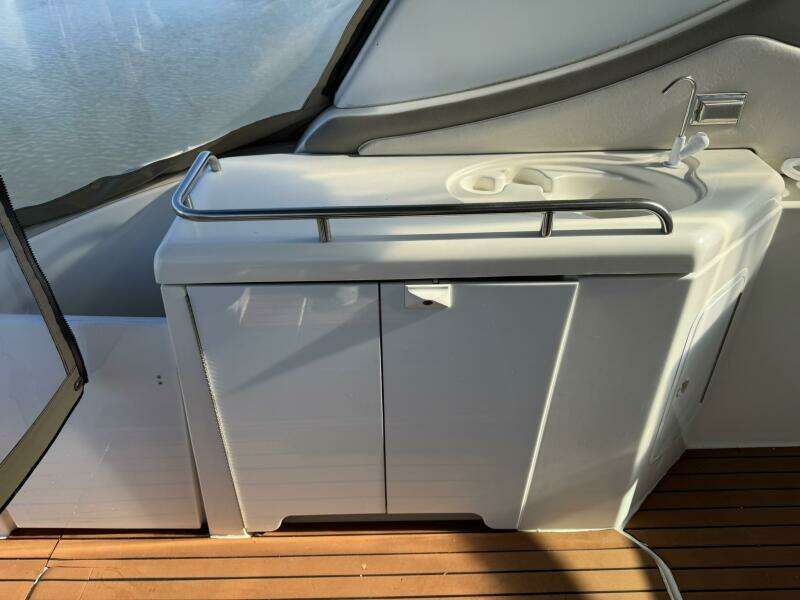 37ft Cruisers Yacht For Sale