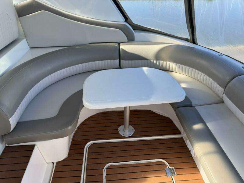 37ft Cruisers Yacht For Sale