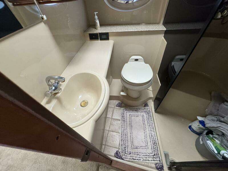 37ft Cruisers Yacht For Sale