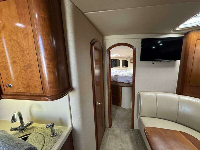 37ft Cruisers Yacht For Sale