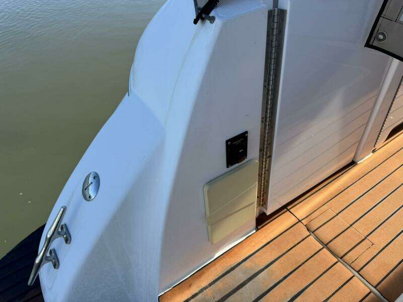 37ft Cruisers Yacht For Sale