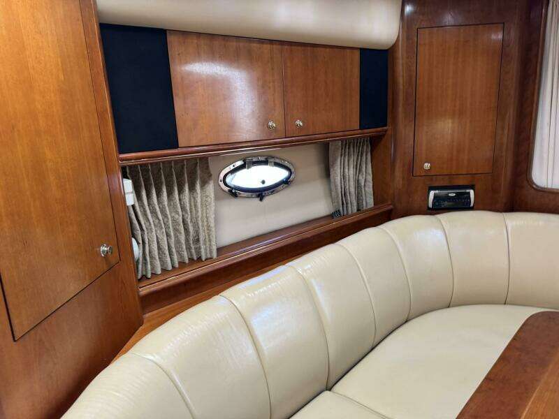 37ft Cruisers Yacht For Sale