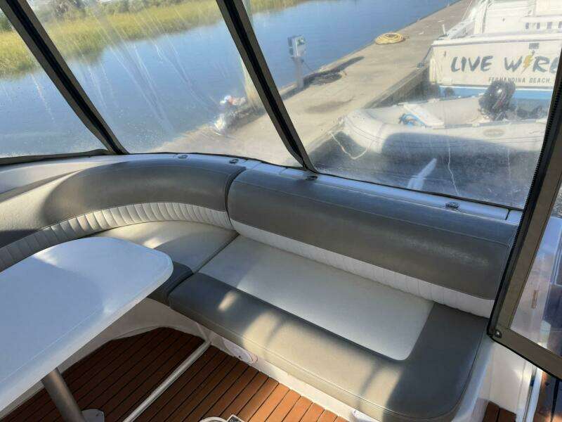 37ft Cruisers Yacht For Sale