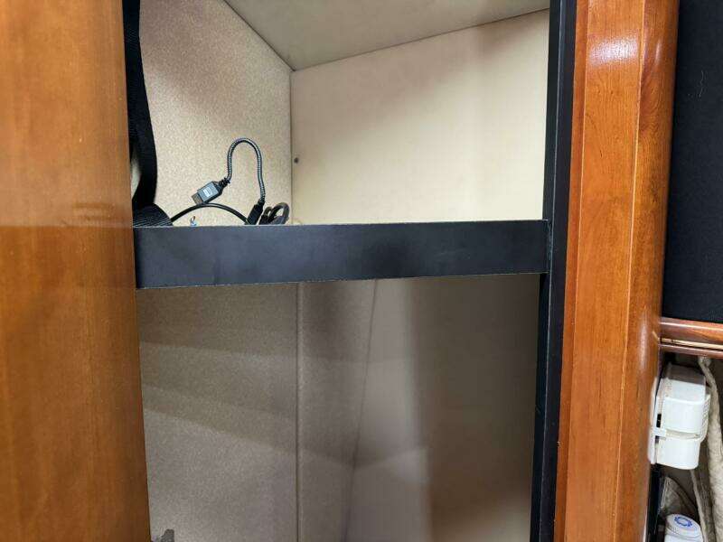 37ft Cruisers Yacht For Sale