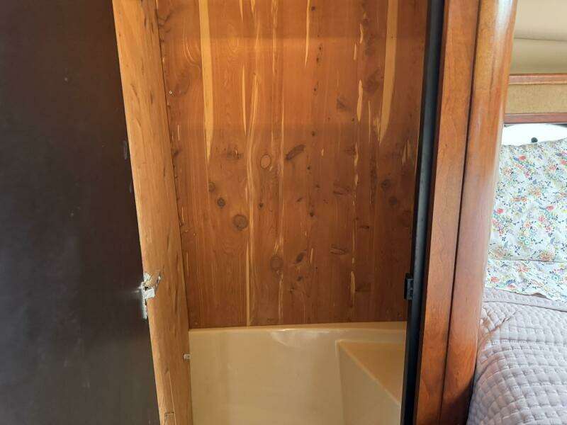 37ft Cruisers Yacht For Sale