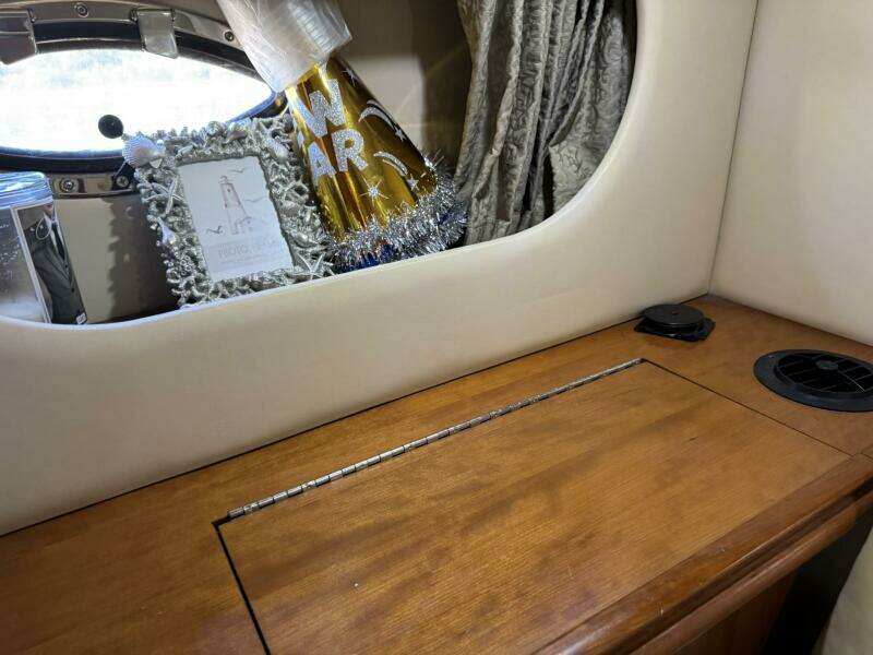 37ft Cruisers Yacht For Sale