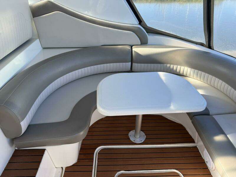 37ft Cruisers Yacht For Sale