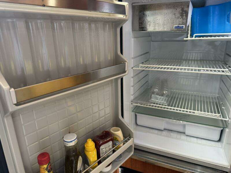 37ft Cruisers Yacht For Sale