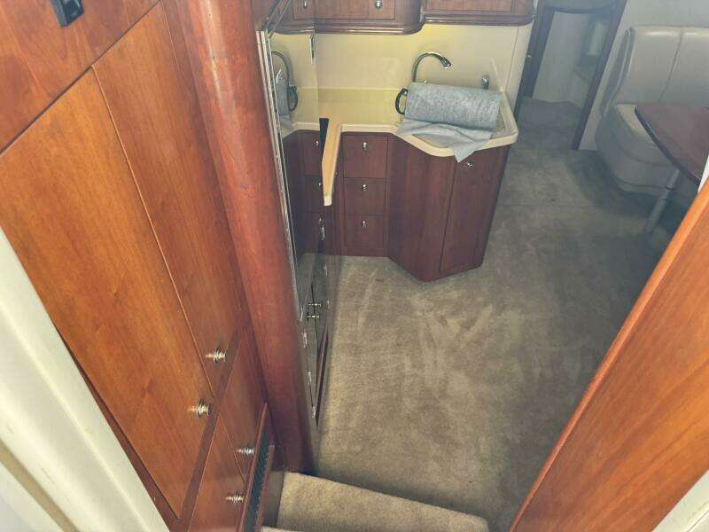 37ft Cruisers Yacht For Sale