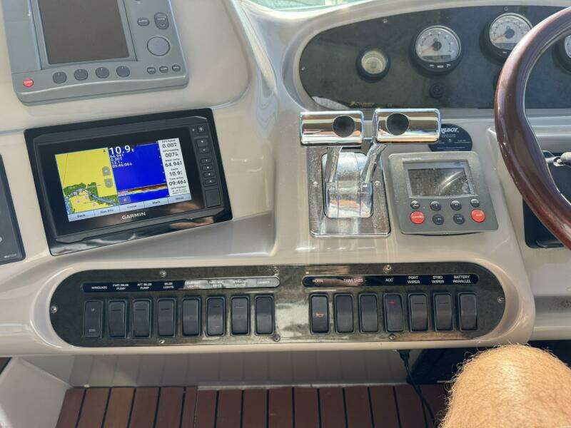 37ft Cruisers Yacht For Sale