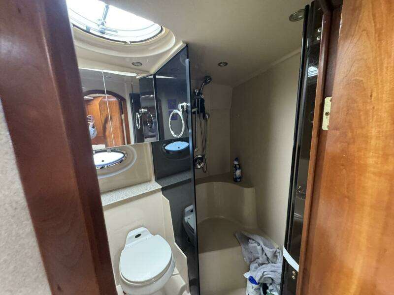 37ft Cruisers Yacht For Sale