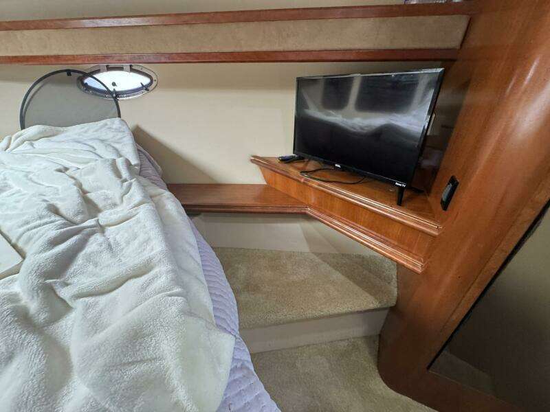 37ft Cruisers Yacht For Sale