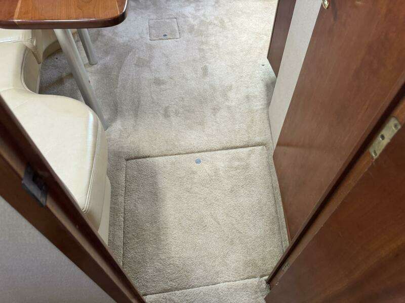 37ft Cruisers Yacht For Sale