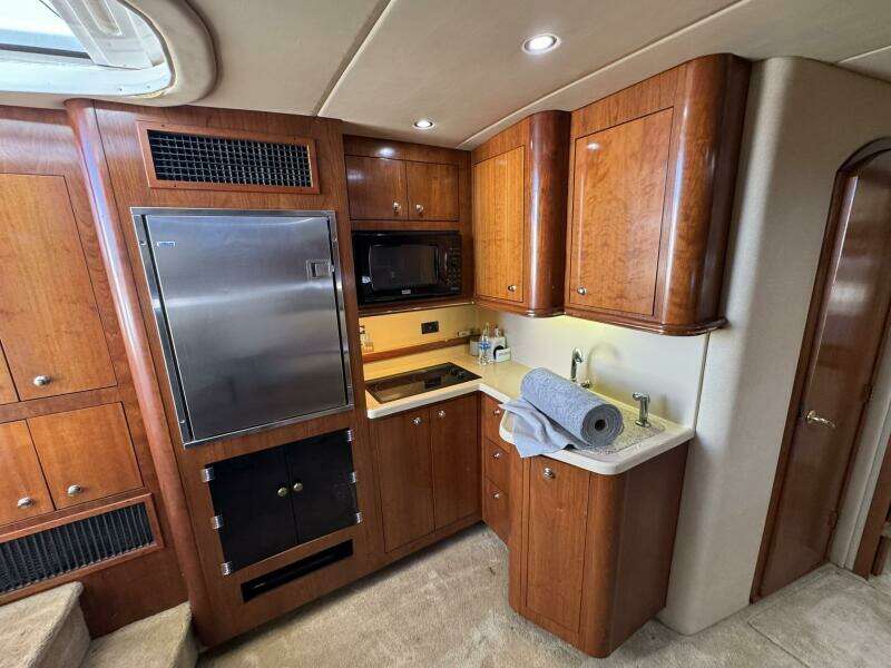 37ft Cruisers Yacht For Sale
