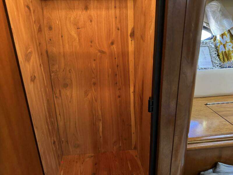 37ft Cruisers Yacht For Sale