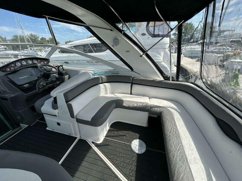 31ft Doral Yacht For Sale