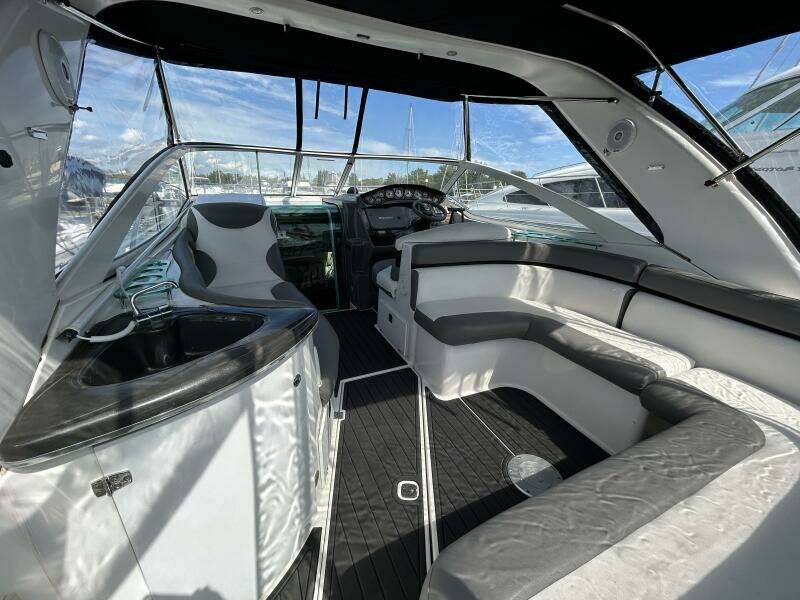 31ft Doral Yacht For Sale