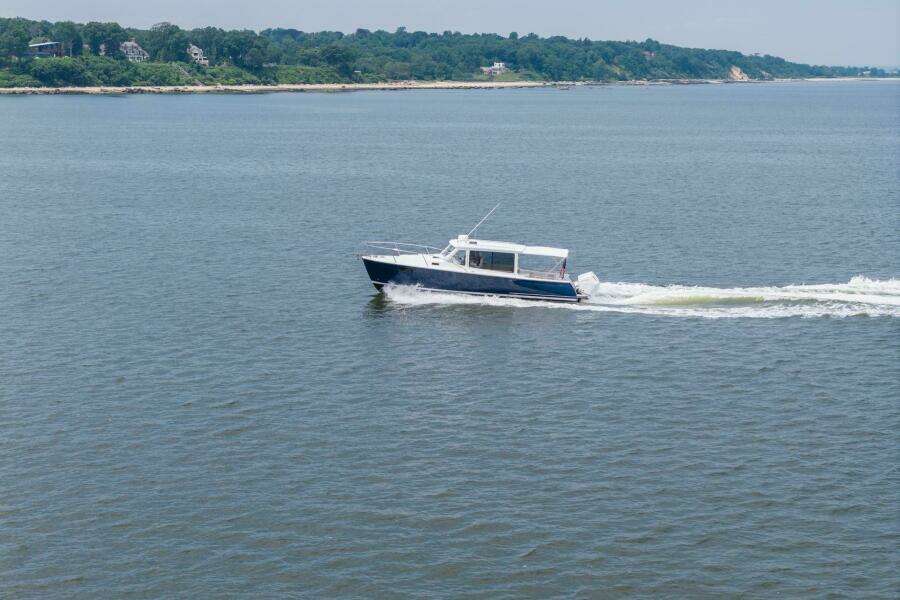 35ft MJM Yacht For Sale