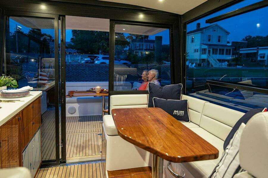 47ft MJM Yacht For Sale