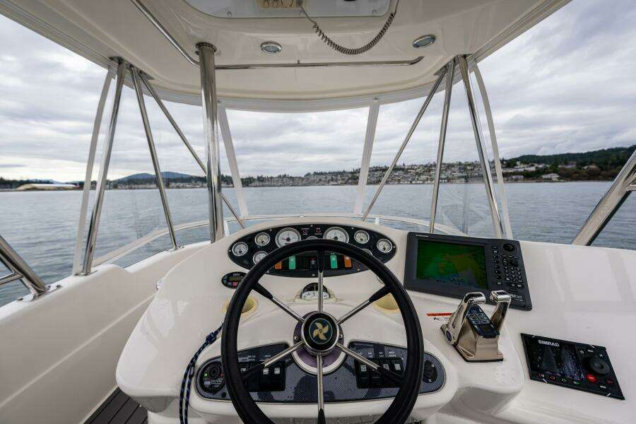 37ft Riviera Yacht For Sale