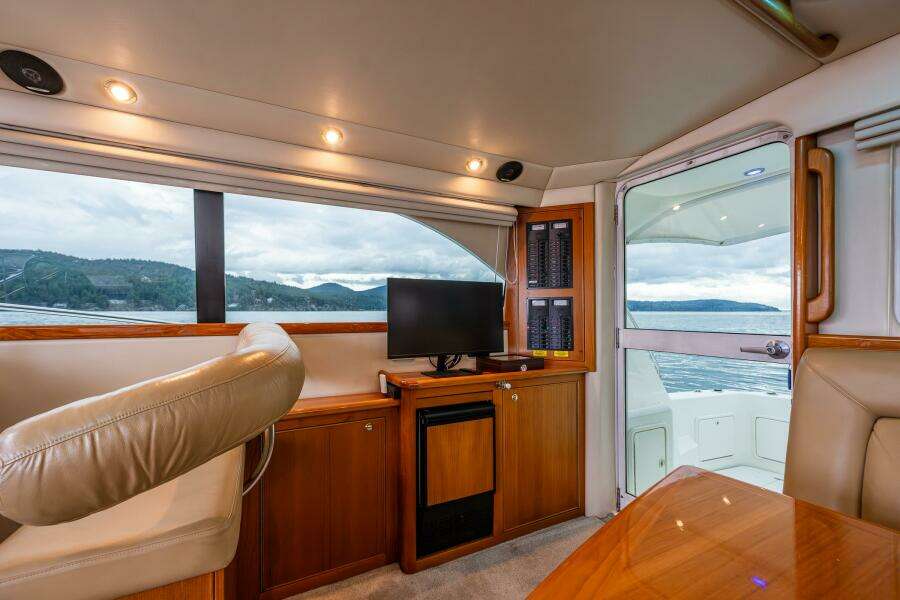 37ft Riviera Yacht For Sale