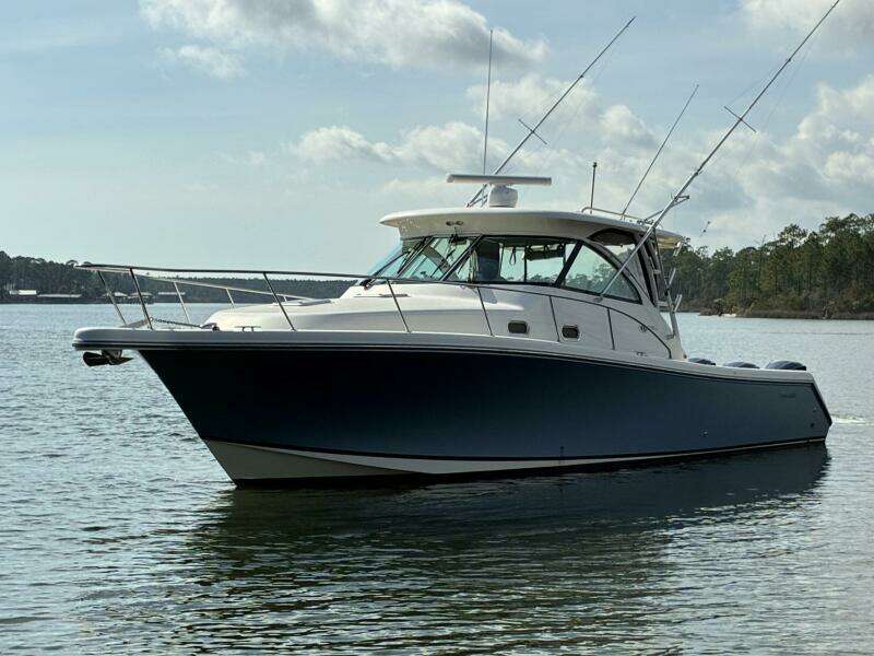 Pescador 37ft Pursuit Yacht For Sale
