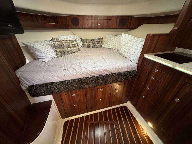 Pescador 37ft Pursuit Yacht For Sale
