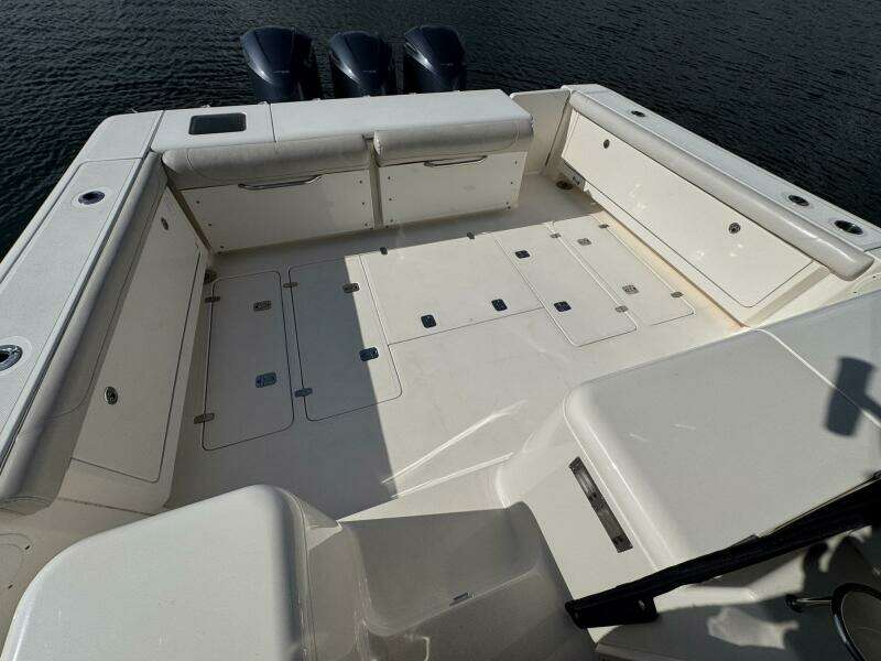 Pescador 37ft Pursuit Yacht For Sale