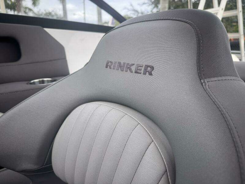 23ft Rinker Yacht For Sale