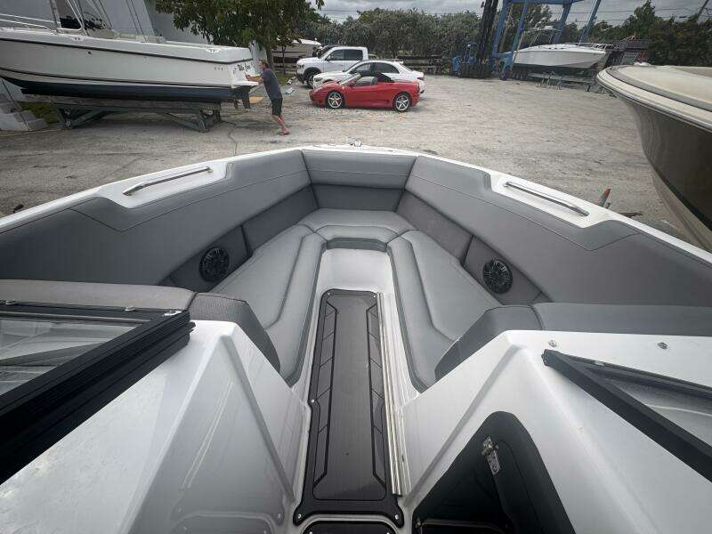23ft Rinker Yacht For Sale