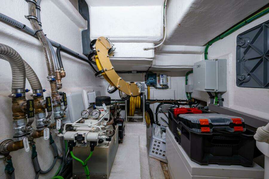 ALAMAR 57ft Astondoa Yacht For Sale